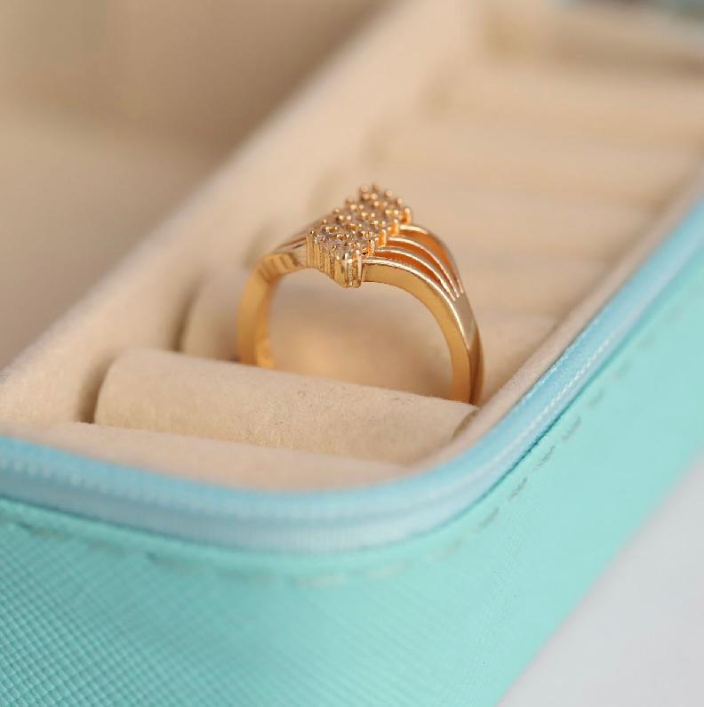 ELJ-R-026 Royal Crystal Wave Ring