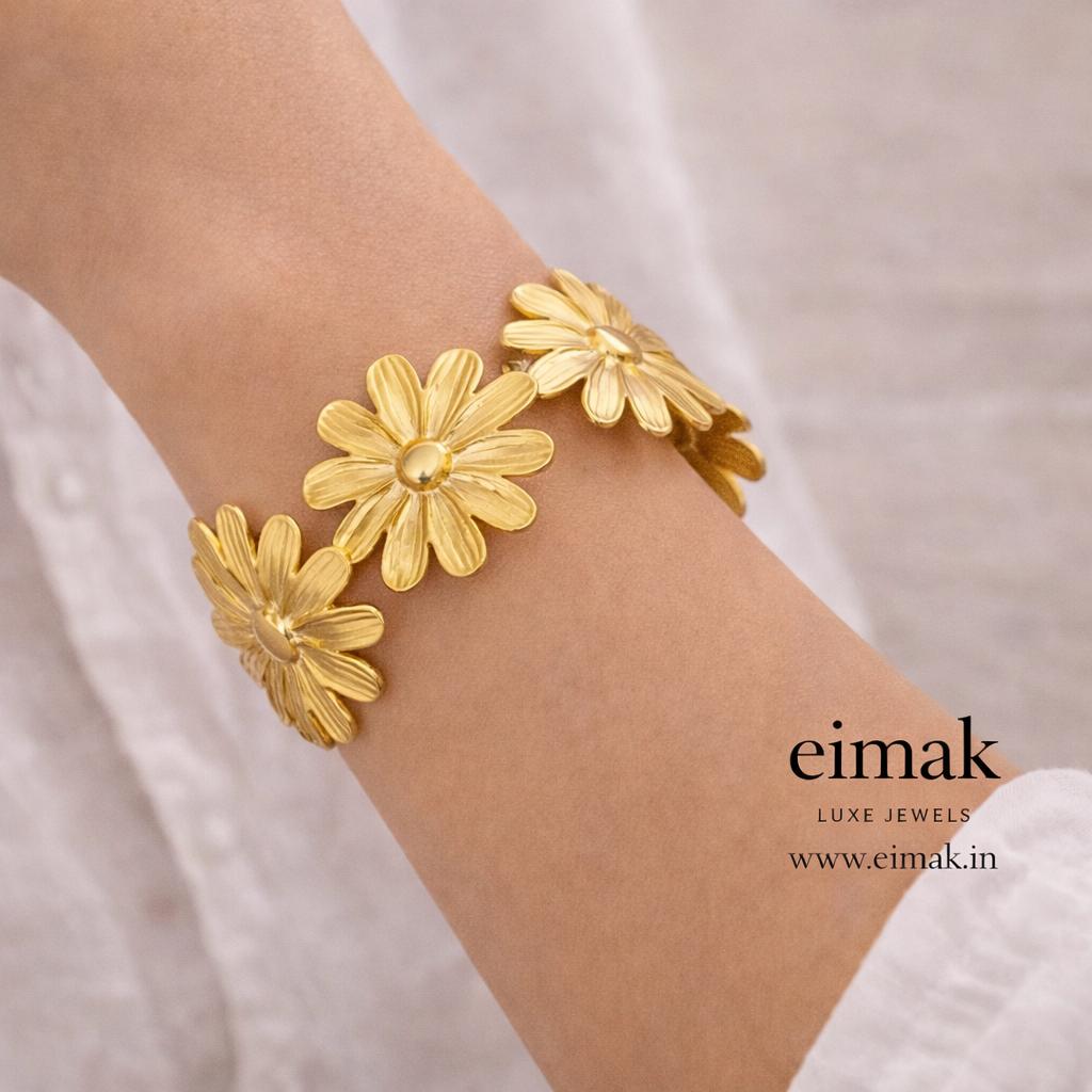 Golden Daisy Bloom Cuff