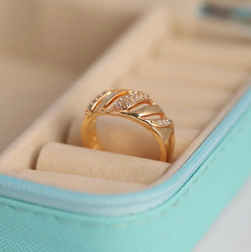 ELJ-R-031   Cascade Crystal Ring