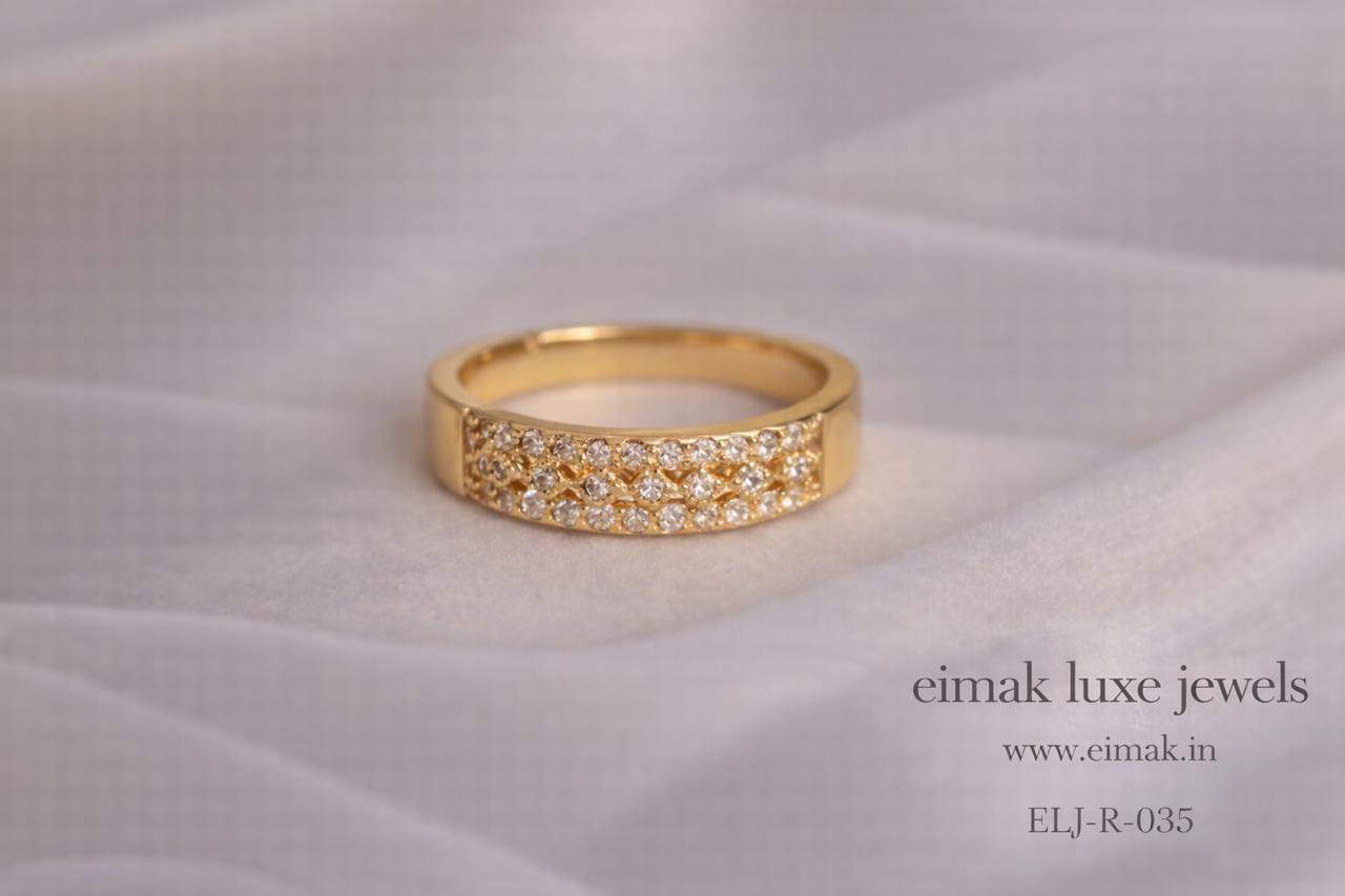 ELJ-R-035 Luminous Crystal Band Ring