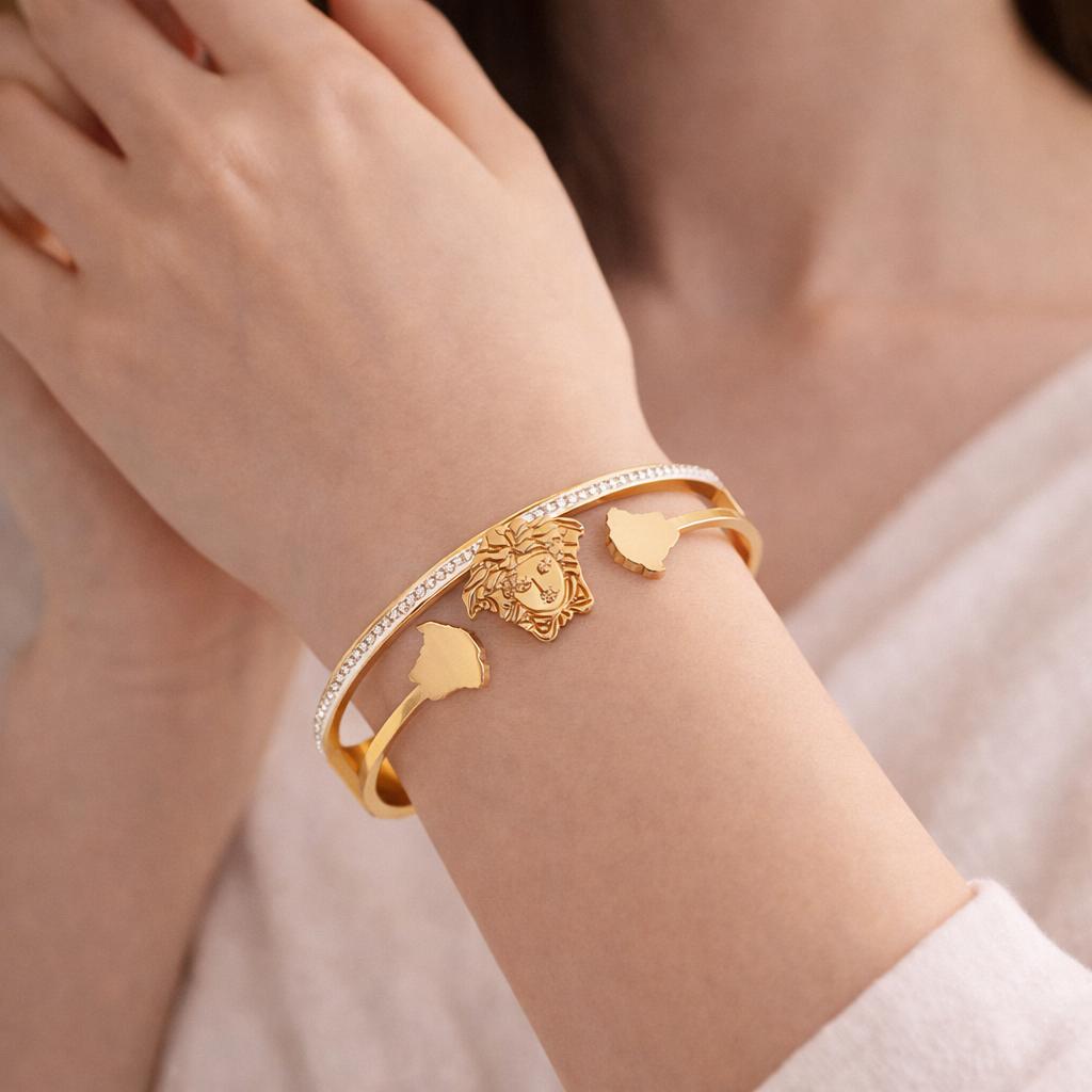 Royal medusa bangle