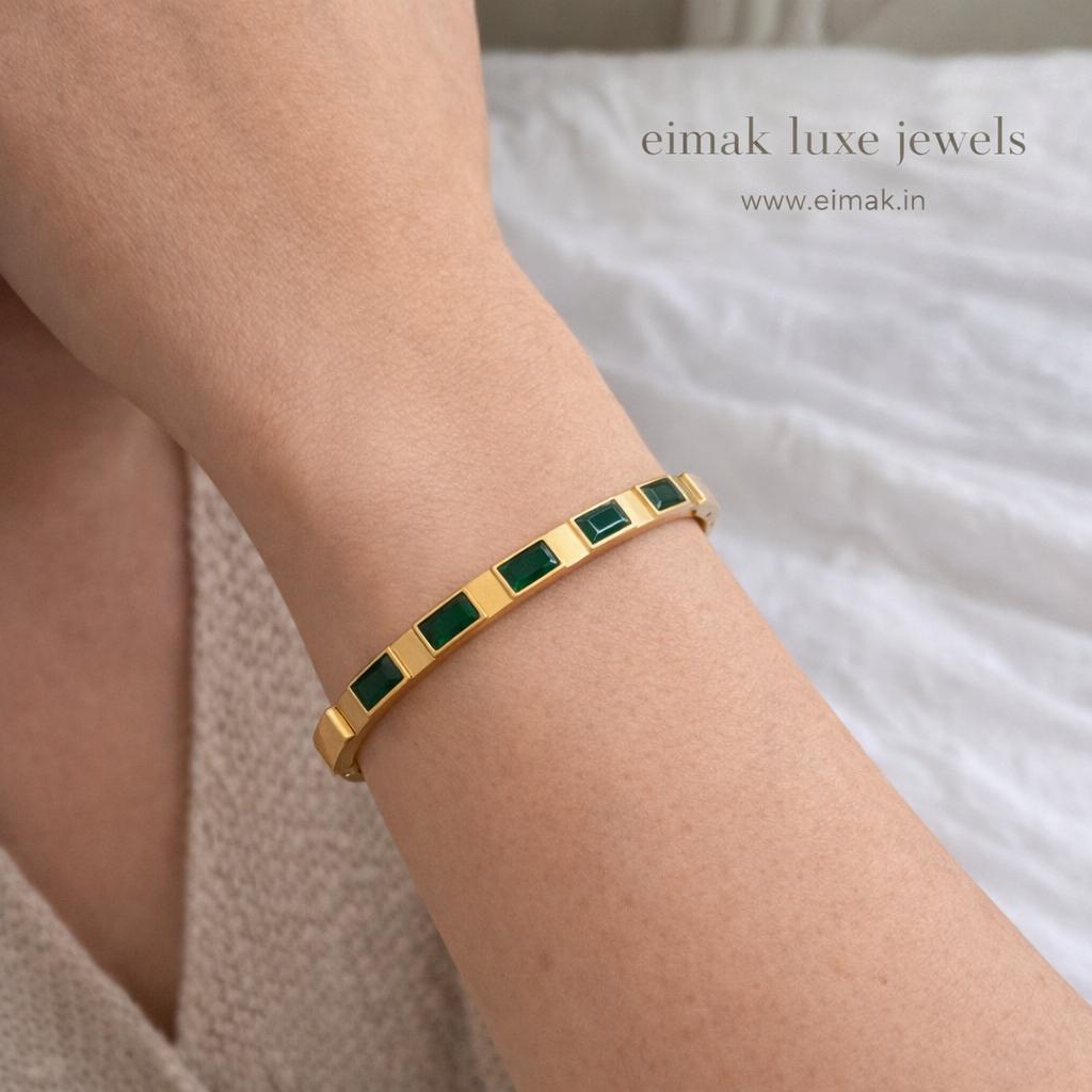Emerald Avenue Gold Bangle